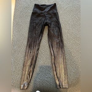 Beyond yoga black and silver leggings size small